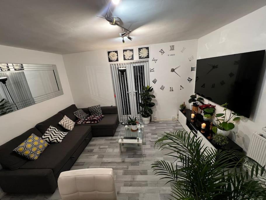 1-Bed Flat With Fast Wi-Fi In Prime Location 15Mins From Central لندن المظهر الخارجي الصورة