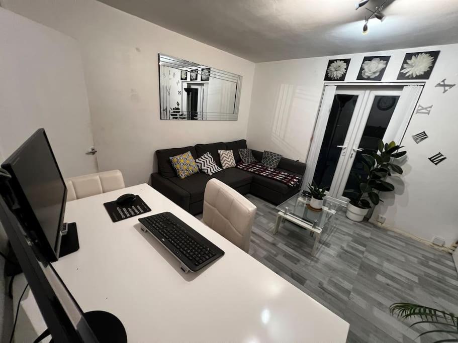 1-Bed Flat With Fast Wi-Fi In Prime Location 15Mins From Central لندن المظهر الخارجي الصورة